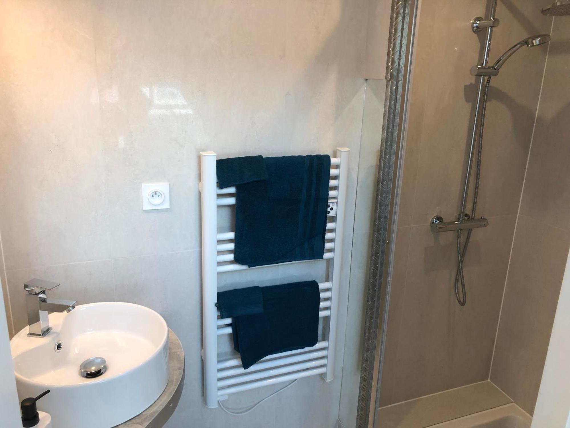 La Cerisiere Apartment Bessenay ภายนอก รูปภาพ